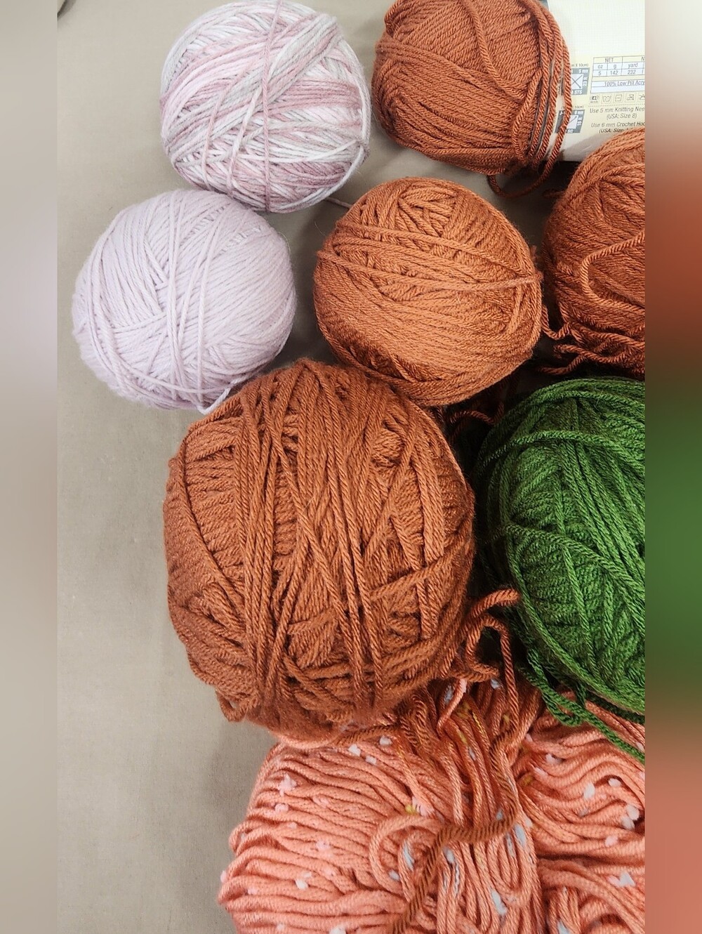 Yarn Lot of 11 Skeins Assorted Colors Acrylic Craft Knitting Crochet - Picture 4 of 6